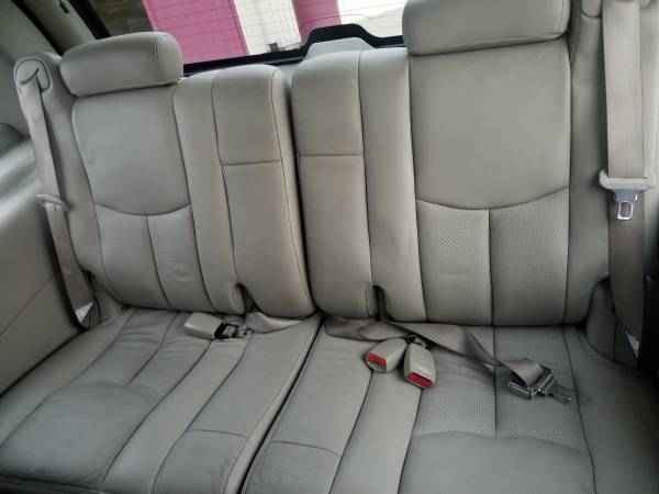 ///2006 Cadillac Escalade//AWD//Leather//Heated Seats//Navigation/// for sale in Marysville, CA – photo 17