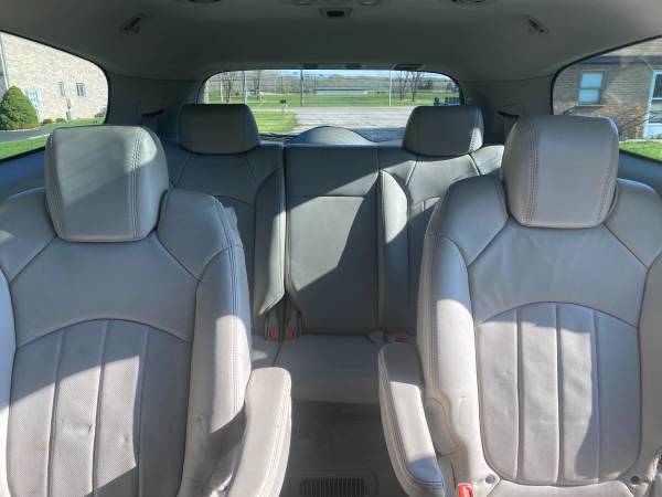 2008 Buick Enclave for sale in CRESTWOOD, IL – photo 11
