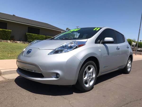 2011 Nissan Leaf SV, low miles, clean title, pre certified! - cars & for sale in Mesa, AZ – photo 3