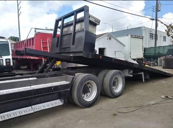 1996 Flatbed Tow Truck Freightliner FLD120 - cars & trucks - by... for sale in Miami, FL – photo 4