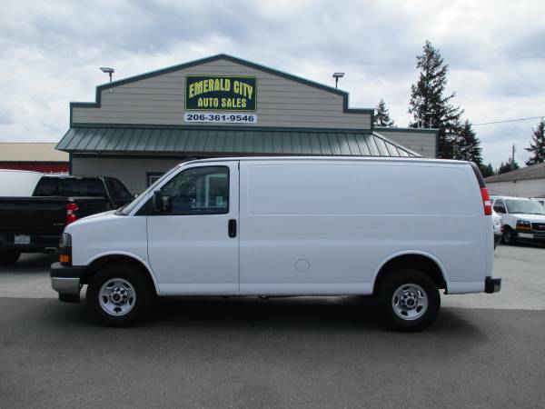 2019 GMC SAVANA 2500 Cargo Van w/Side Slider (Only 5k Miles) - cars for sale in Seattle, WA – photo 4