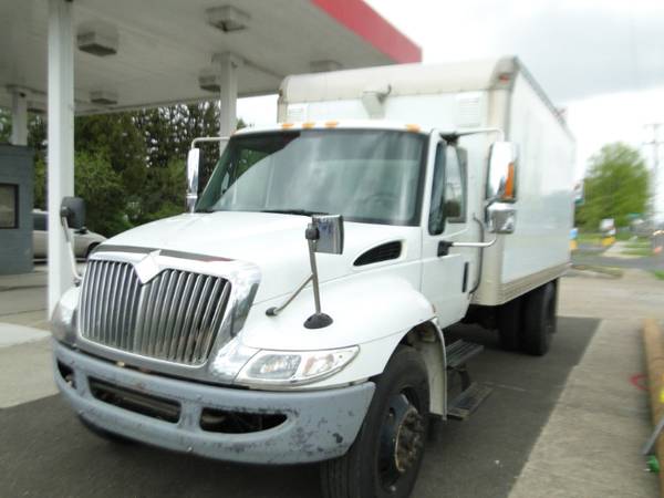 2005 International 4400 - - by dealer - vehicle for sale in Warminster, PA – photo 3