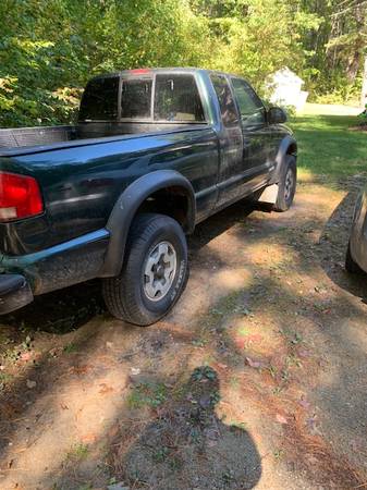 2001 Chevy S10 4WD for sale in Sheffield, MA – photo 3