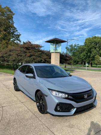 2017 Honda Civic Hatchback Sport 33K miles Gray. Perfect Condition for sale in Chicago, IL