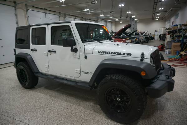 **Navigation/Heated Seats/Low Miles** 2017 Jeep Wrangler Sport -... for sale in Ammon, ID – photo 2