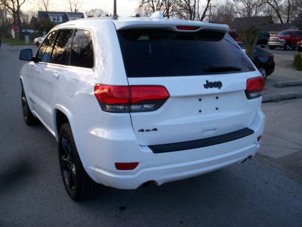 2015 Jeep Grand Cherokee Laredo 4WD - cars & trucks - by dealer -... for sale in NOBLESVILLE, IN – photo 7