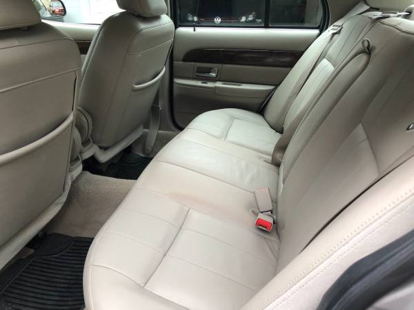 2006 mercury grand marquis ls for sale in Hanover, PA – photo 6
