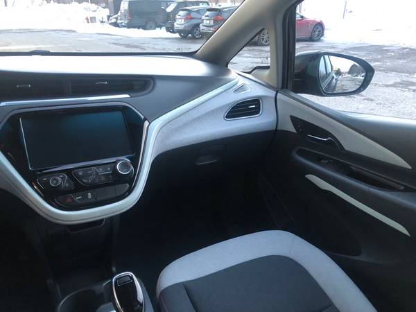 2021 Chevrolet Bolt EV LT one owner fully loaded for sale in Minnetonka, MN – photo 17