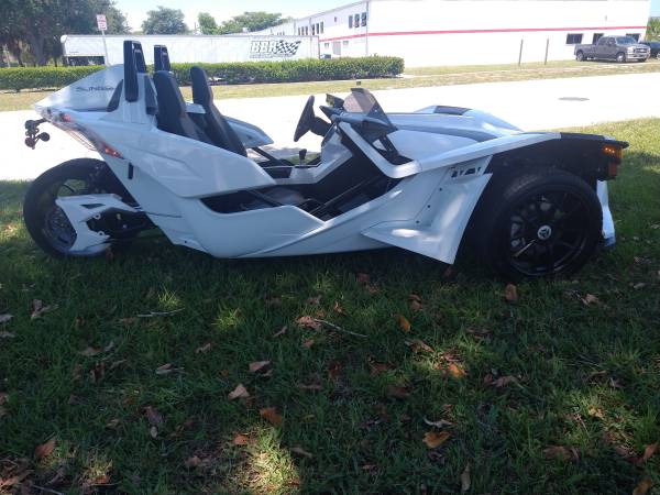 Polaris slingshot great condition - - by dealer for sale in Boca Raton, FL – photo 7
