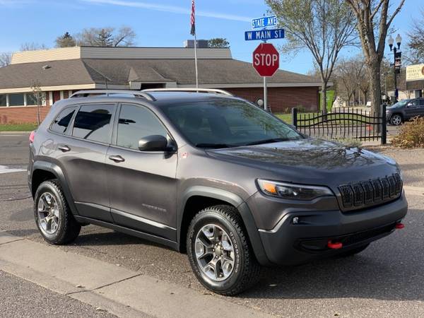 2019 Jeep Cherokee Trailhawk 4x4 - cars & trucks - by dealer -... for sale in Anoka, SD – photo 5