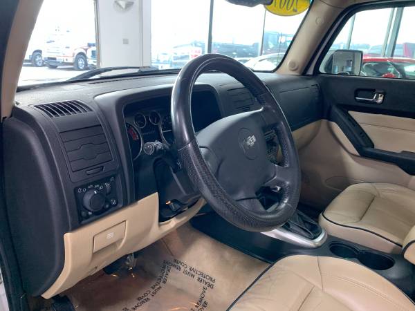 2007 HUMMER H3 LUXURY - cars & trucks - by dealer - vehicle... for sale in Springfield, IL – photo 9