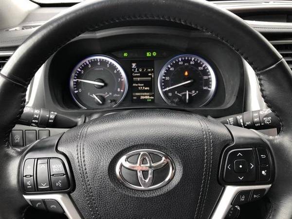 2018 Toyota Highlander XLE CALL/TEXT - cars & trucks - by dealer -... for sale in Gladstone, OR – photo 10