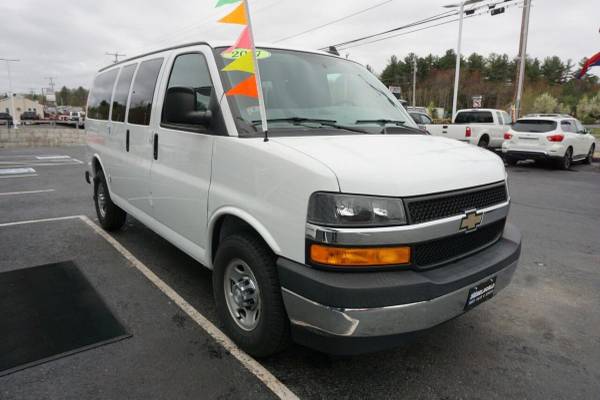 2017 Chevrolet Chevy Express Passenger LT 2500 3dr Passenger Van for sale in Plaistow, NH – photo 4