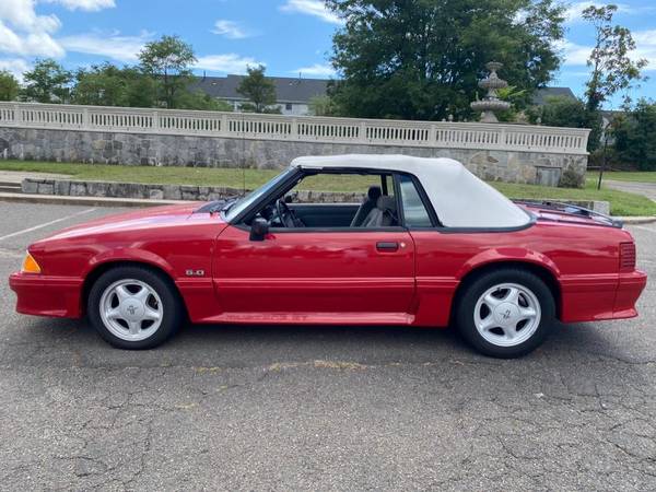 1993 Ford Mustang 2dr GT Convertible -EASY FINANCING AVAILABLE -... for sale in Bridgeport, NY – photo 4