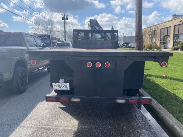 International 2013 18ft steel flatbed with hiab 900-1 - cars & for sale in West Babylon, NY – photo 4