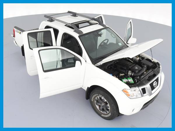 2016 Nissan Frontier Crew Cab PRO-4X Pickup 4D 5 ft pickup White for sale in Rockford, IL – photo 21