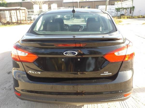 2014 Ford Focus 4dr Sdn SE with Clearcoat Paint for sale in Fort Myers, FL – photo 2