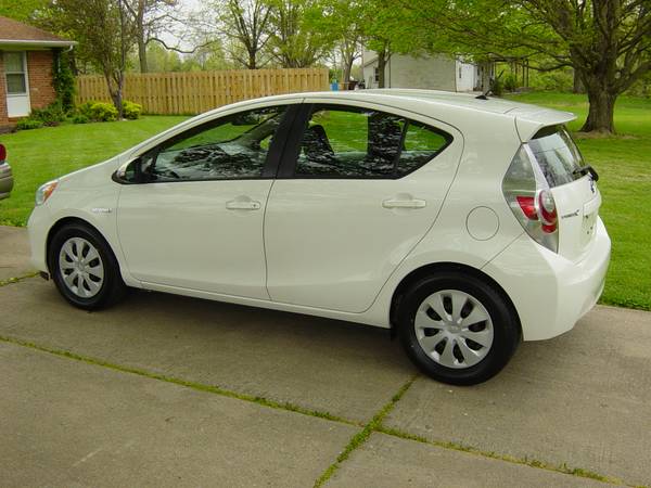 2013 TOYOTA PRIUS C HYBRID - - by dealer - vehicle for sale in Middletown, OH – photo 3