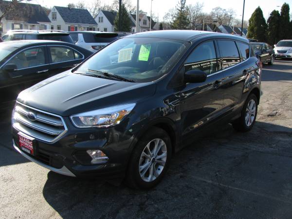 2019 Ford Escape Se - cars & trucks - by dealer - vehicle automotive... for sale in milwaukee, WI – photo 2