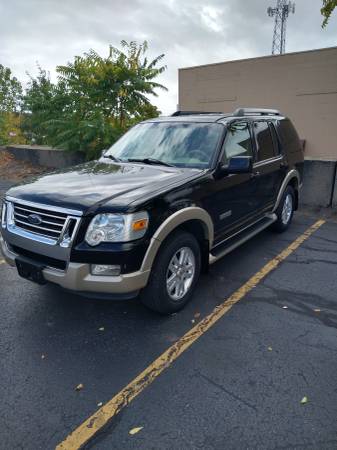 2008 Ford explorer XLT - cars & trucks - by owner - vehicle... for sale in Providence, RI
