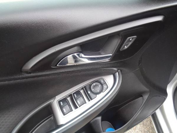 2018 Chevy Chevrolet Malibu LT Power Seat Windows Locks IPOD MP3 for sale in Hampton Falls, NH – photo 10