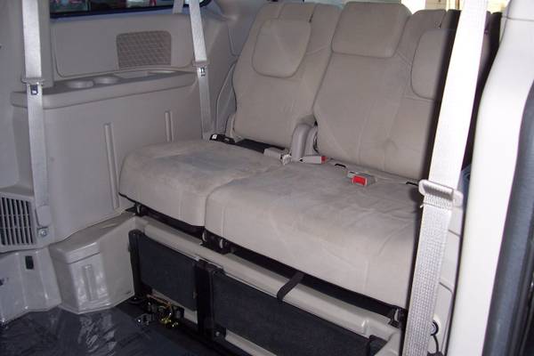 2011 Chrysler Town & Country Touring Wheelchair Handicap Mobility Van for sale in Phoenix, AZ – photo 11