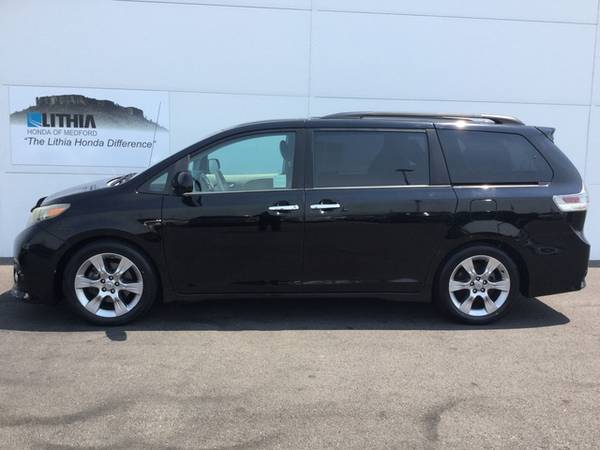 2014 Toyota Sienna 5dr 8-pass Van V6 Se Fwd for sale in Medford, OR – photo 2