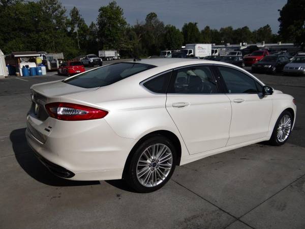 2016 Ford Fusion SE, AWD 49k miles - cars & trucks - by dealer -... for sale in Shillington, PA – photo 5