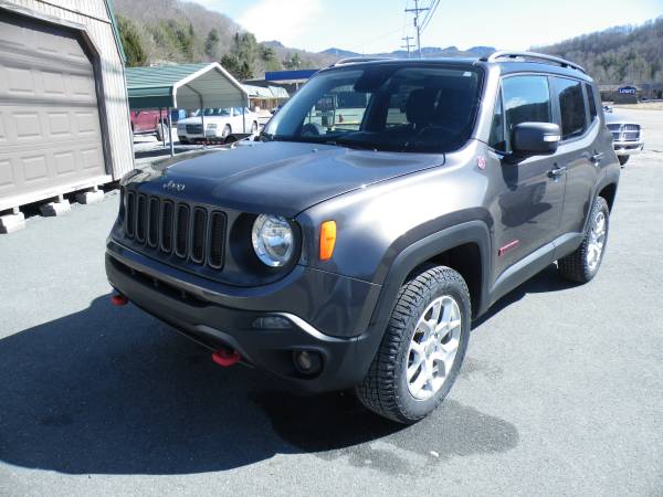 2016 Jeep Renegade Trailhawk - - by dealer - vehicle for sale in Banner Elk, NC – photo 2