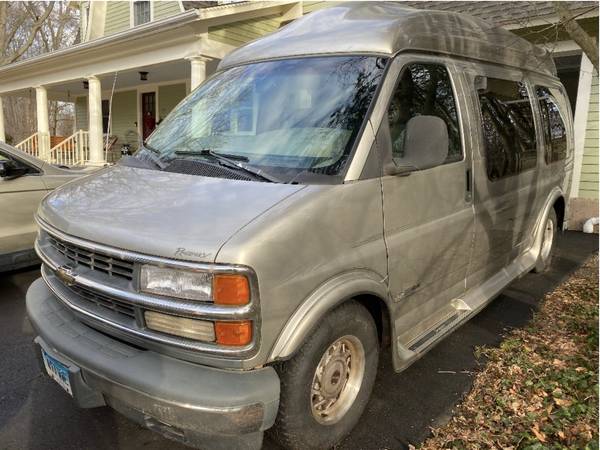 2000 Chevy Express for sale in North Haven, CT – photo 2