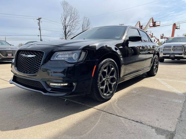 2018 CHRYSLER 300S AWD 79, 000 MILES - - by dealer for sale in O Fallon, MO – photo 4