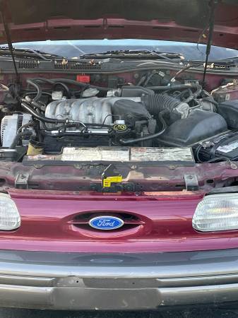 92 Ford Taurus GL Wagon 4D for sale in West Lafayette, IN – photo 6