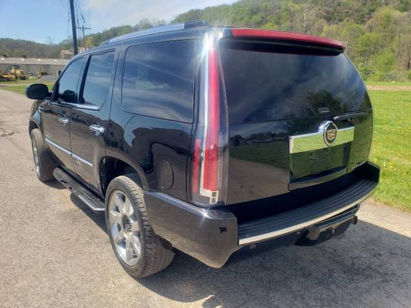 2008 Cadillac Escalade AWD - - by dealer - vehicle for sale in Darlington, PA – photo 4