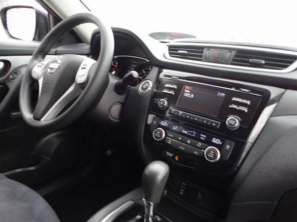2016 Nissan Rogue SV for sale in Kenosha, WI – photo 14
