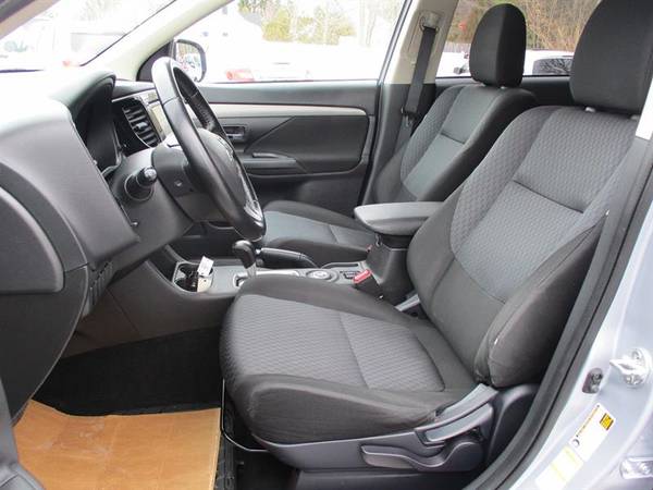 2014 Mitsubishi Outlander SE S-AWC - - by dealer for sale in Somersworth , NH – photo 9