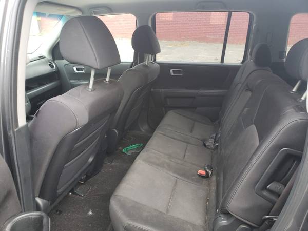 2010 Honda Pilot. 7 seater 4X4 - cars & trucks - by dealer - vehicle... for sale in Brooklyn, NY – photo 9