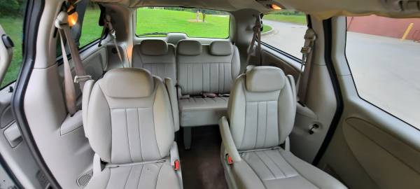 2005 Chrysler Town & Country Touring, stow'n go, leather - cars &... for sale in Flowery Branch, GA – photo 8