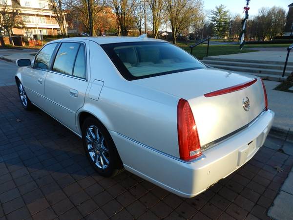 2009 Cadillac DTS Performance Lux III ~ Southern Owned Rust Free ~ -... for sale in Carmel, IN – photo 3