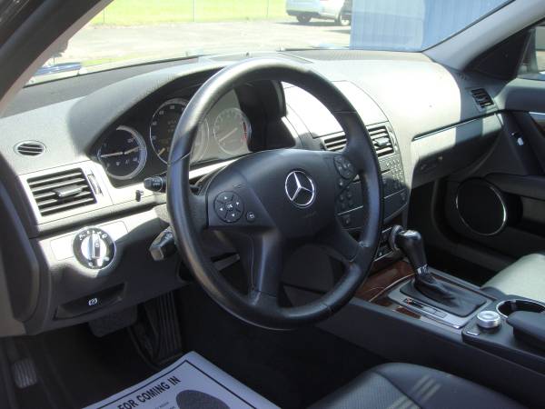 2008 Mercedes C300 w/ Luxury Package only 119k mile Pristine Condition for sale in Jeffersonville, KY – photo 10