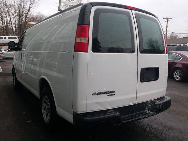 2012 Chevrolet Chevy Express Cargo Van w/Ladder Rack RWD 1500 135 & for sale in Plainville, CT – photo 5