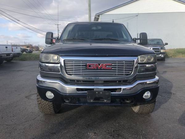 2006 GMC Sierra 2500 HD Crew Cab - In-House Financing Available! We... for sale in Chillicothe, WV – photo 2