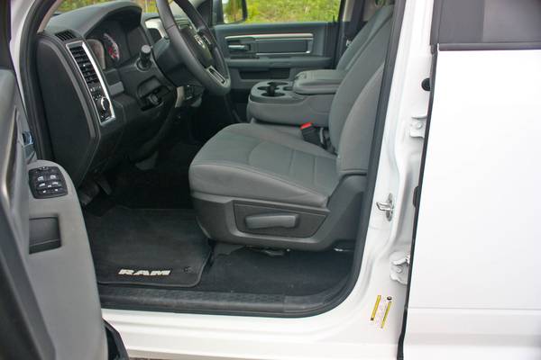 2020 RAM 1500 Classic Crew Cab SLT 4X4 - ONLY 8, 460 MILES - cars & for sale in Other, NY – photo 10