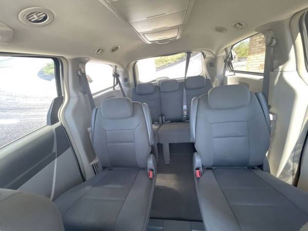 2010 Chrysler Town Country Touring - - by dealer for sale in Pueblo, CO – photo 19