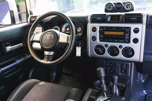 2008 Toyota FJ Cruiser 4x4 4WD Base SUV - - by dealer for sale in Lynnwood, WA – photo 15