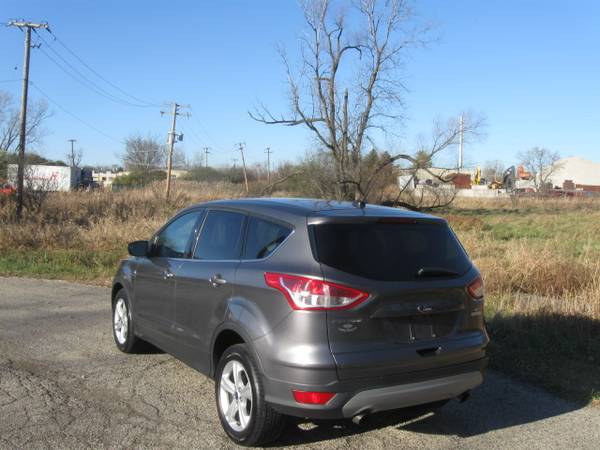 2014 FORD ESCAPE SE - cars & trucks - by owner - vehicle automotive... for sale in Gurnee, IL – photo 2