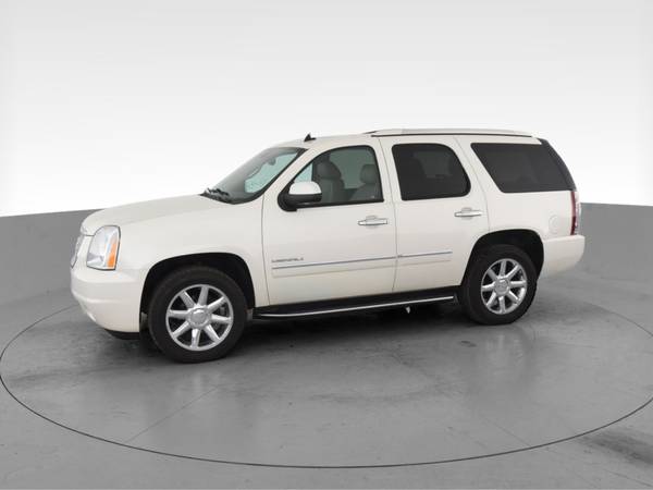 2012 GMC Yukon Denali Sport Utility 4D suv White - FINANCE ONLINE -... for sale in Cleveland, OH – photo 4