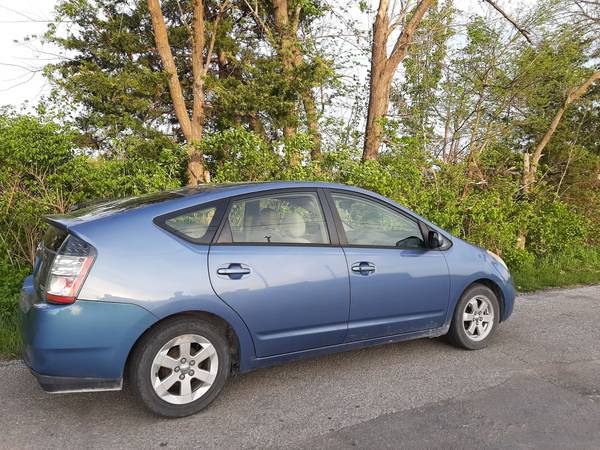 2005 Toyota Prius, up to 50 MPG! Warranty! - - by for sale in Fulton, MO – photo 4