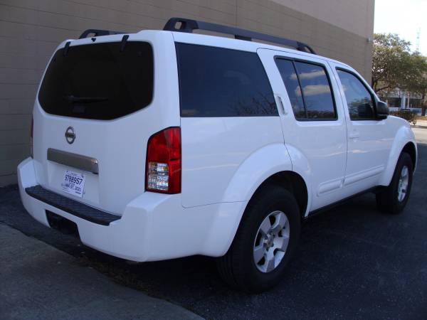 2005 NISSAN PATHFINDER! GREAT VEHICLE IMMACULATE - cars & for sale in San Antonio, TX – photo 4