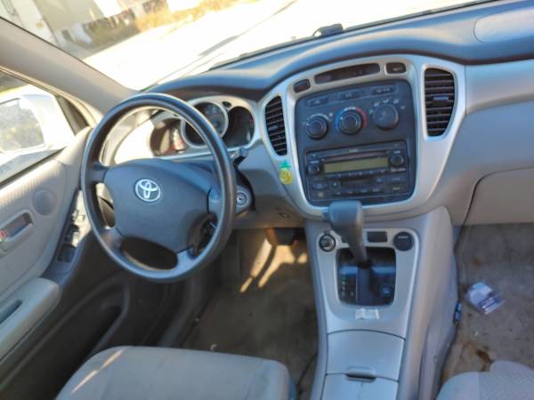 2005 Toyota highlander - cars & trucks - by owner - vehicle... for sale in Summerville , SC – photo 5