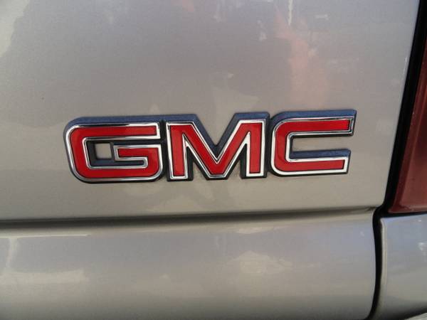 2002 GMC YUKON XL 4WD SUV - cars & trucks - by dealer - vehicle... for sale in Gridley, CA – photo 22